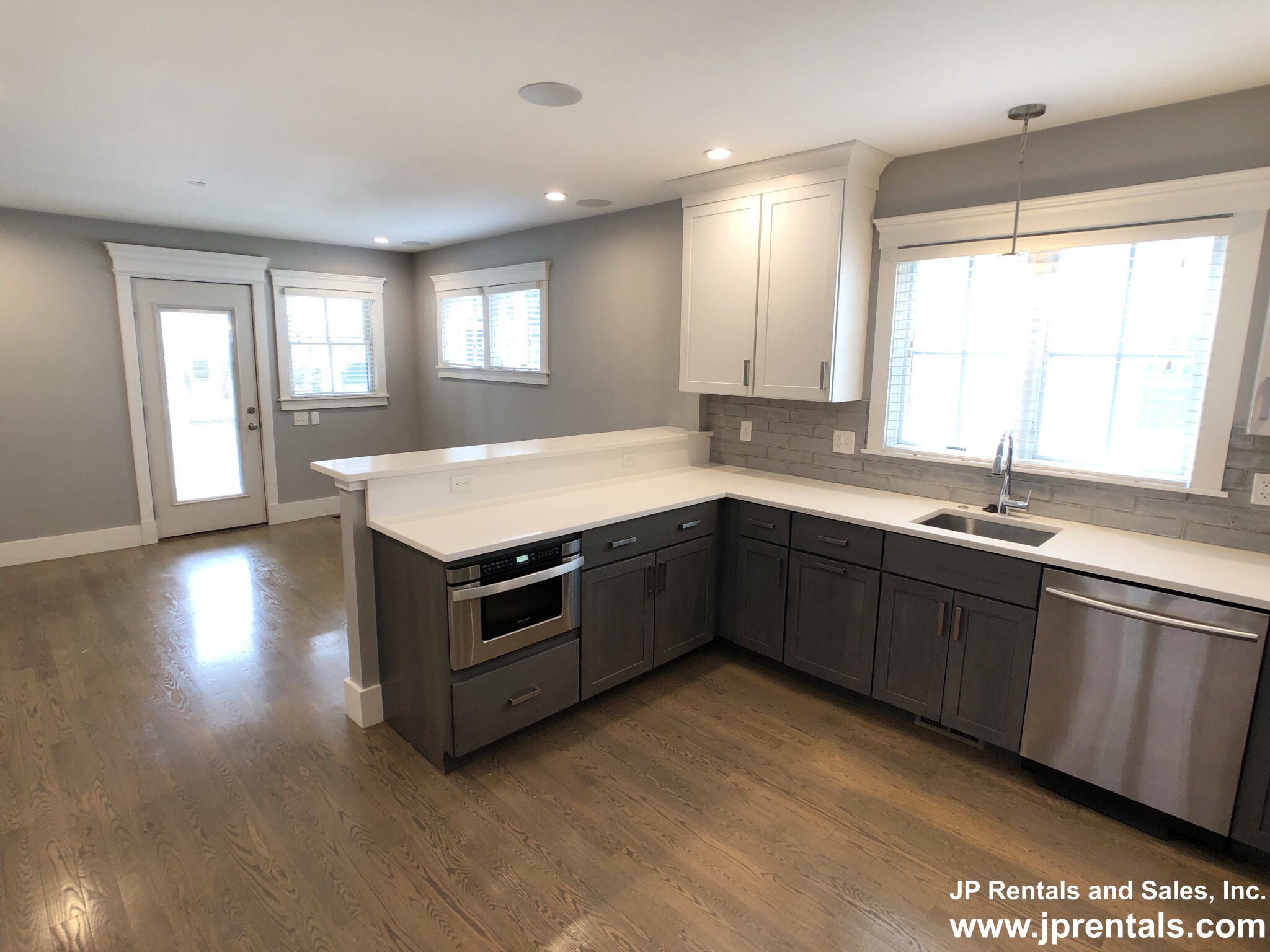 88 Rossmore Rd, Jamaica Plain