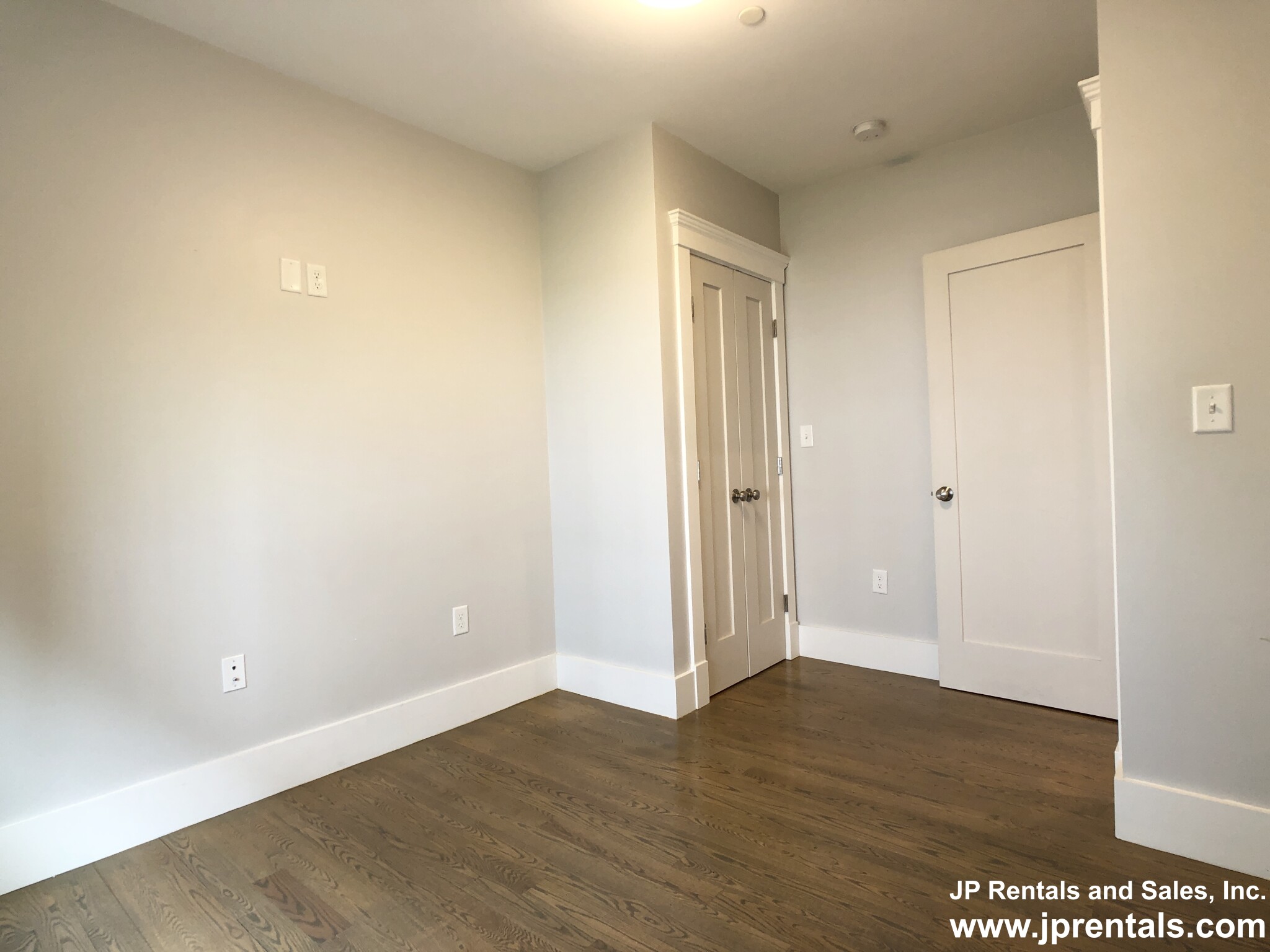 88 Rossmore Rd, Jamaica Plain