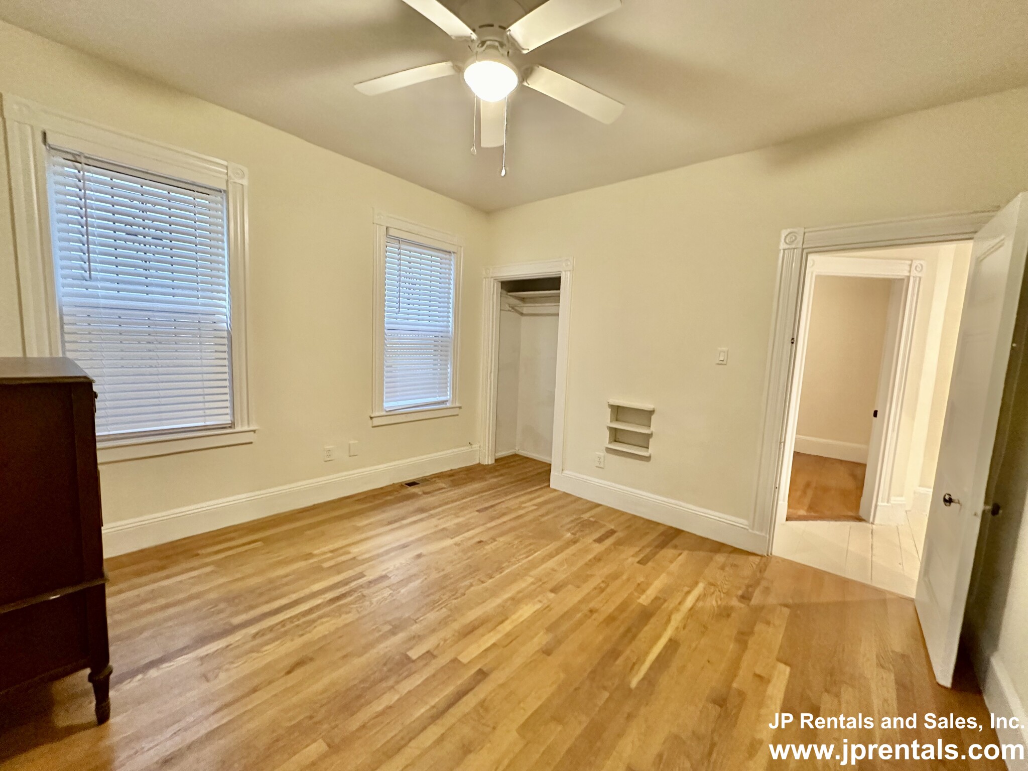 11 Sheridan St, Jamaica Plain