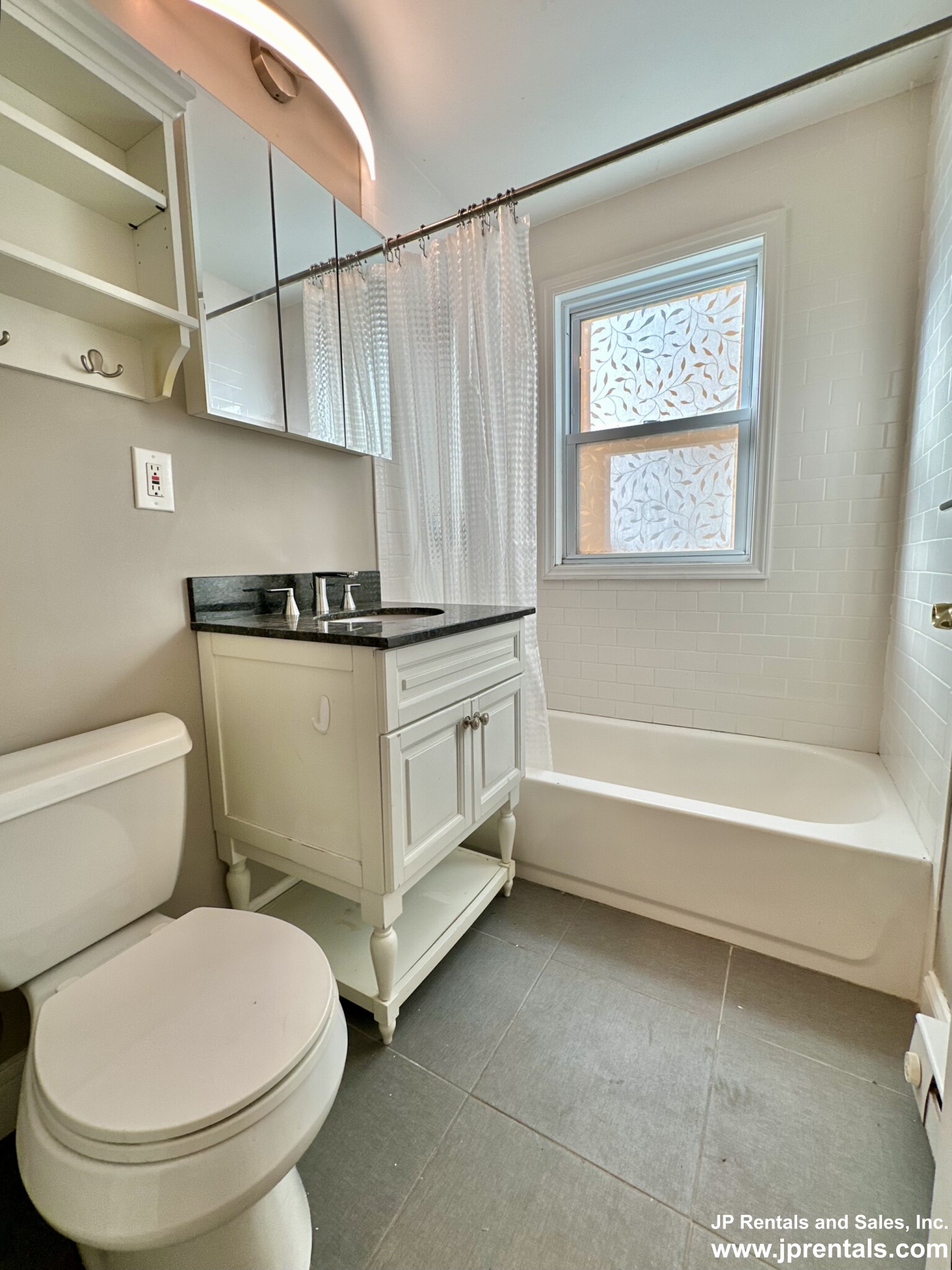 48 Boylston St, Jamaica Plain