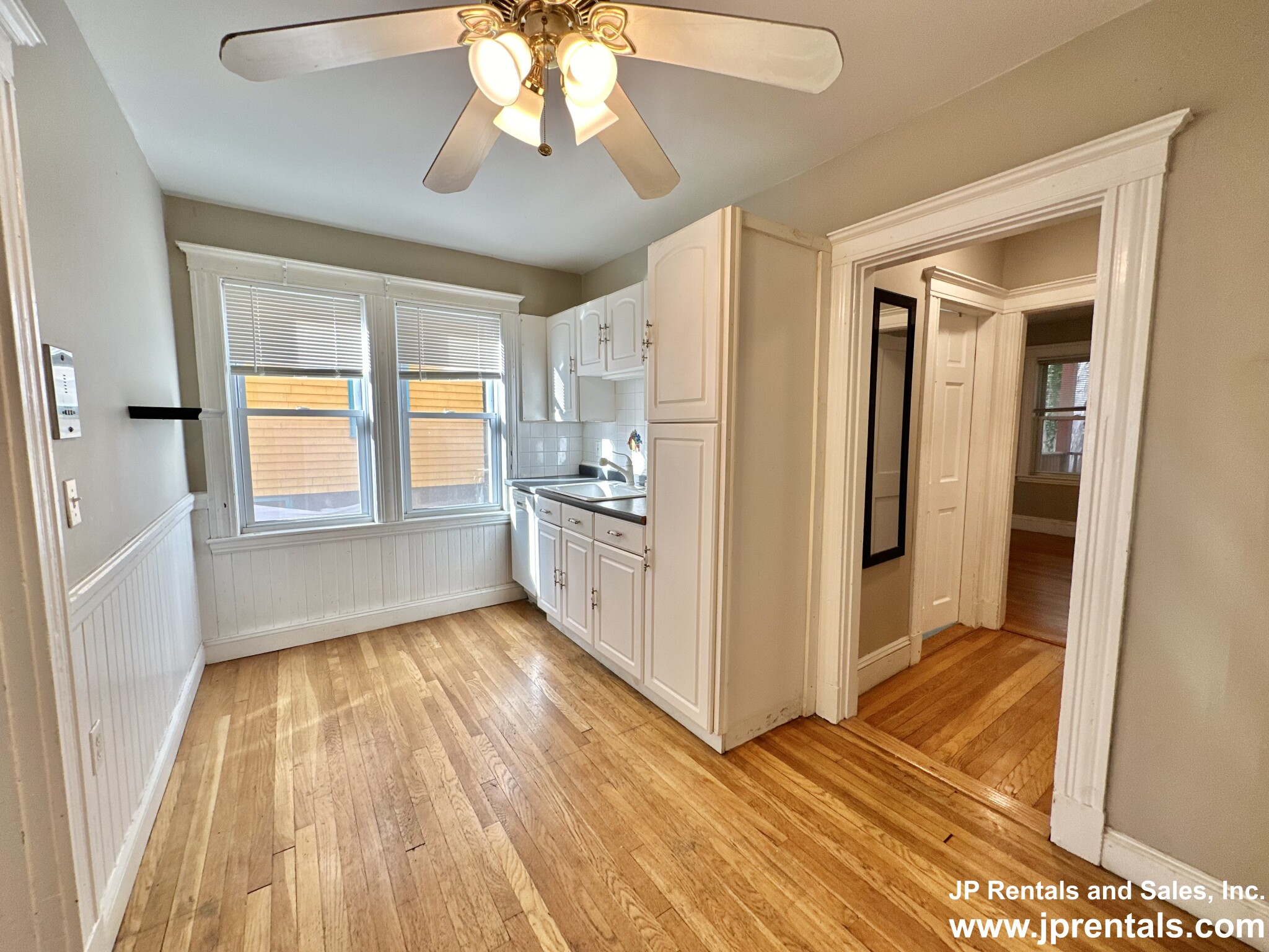 48 Boylston St, Jamaica Plain