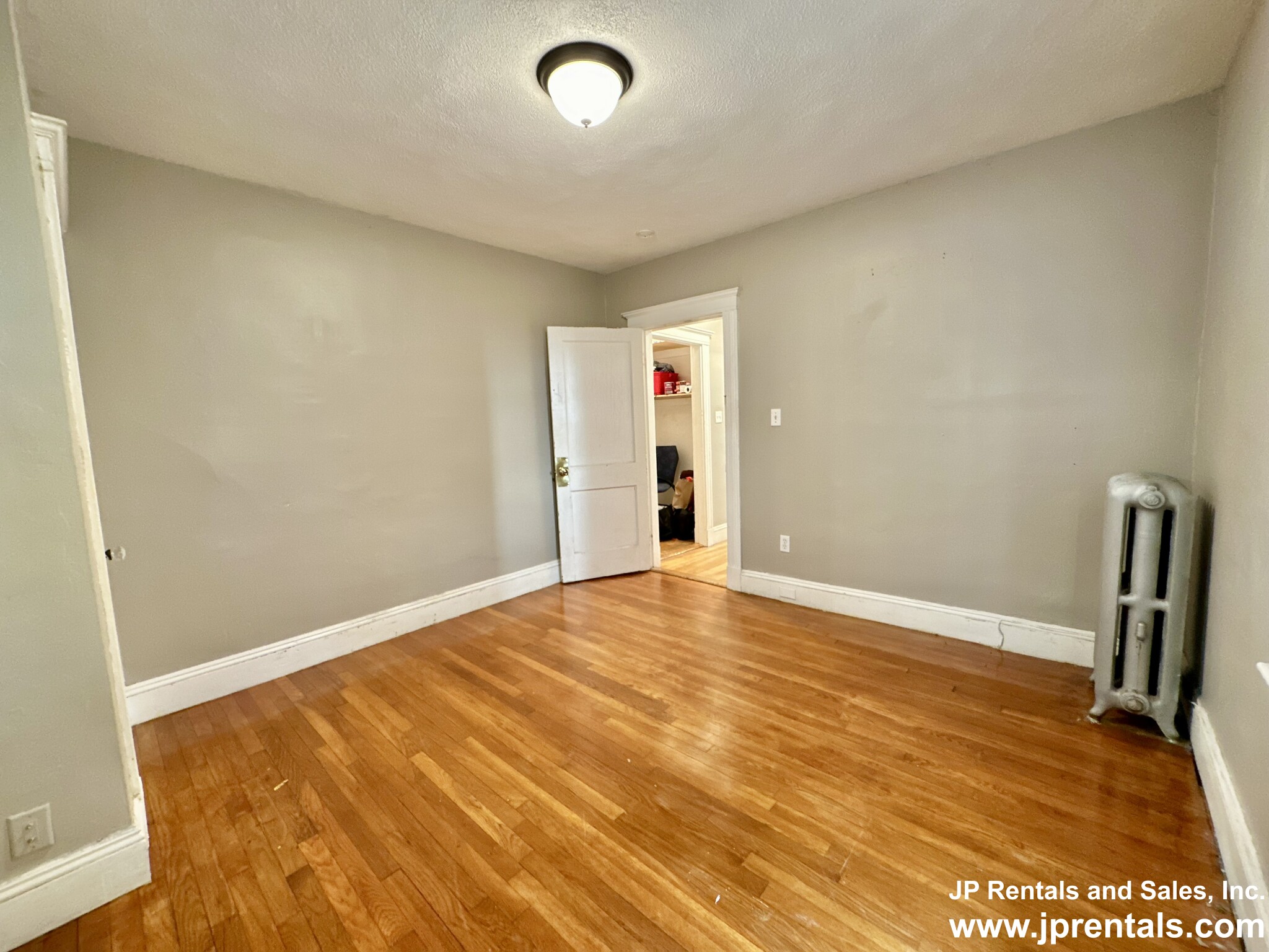 48 Boylston St, Jamaica Plain