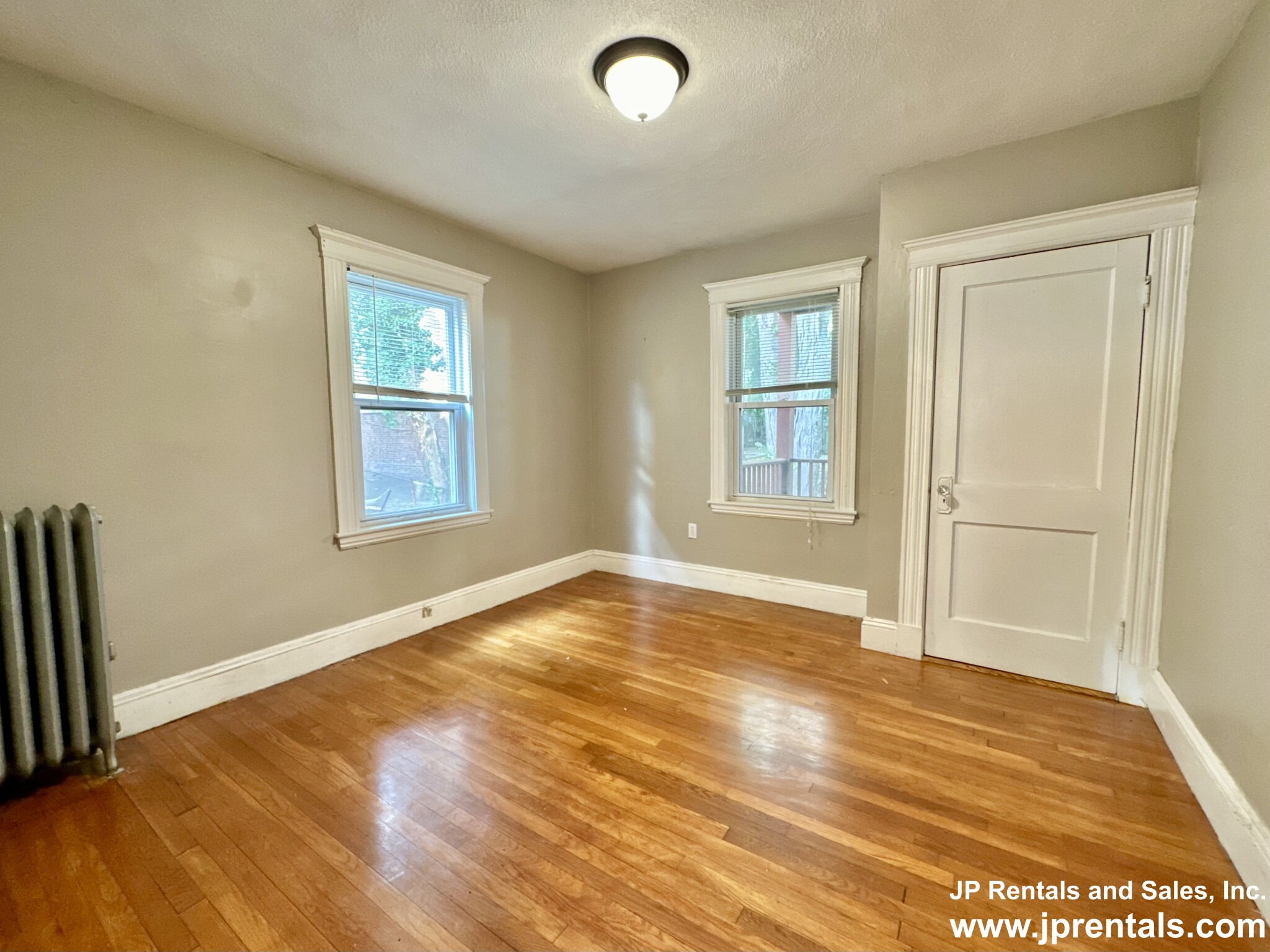 48 Boylston St, Jamaica Plain