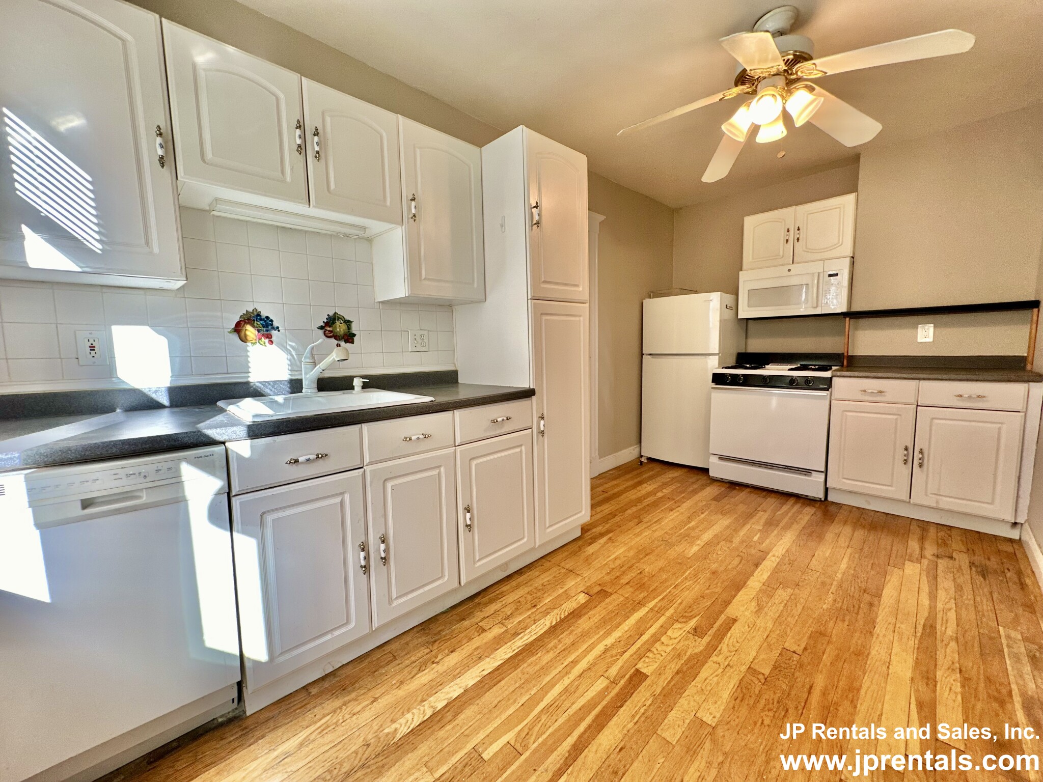 48 Boylston St, Jamaica Plain