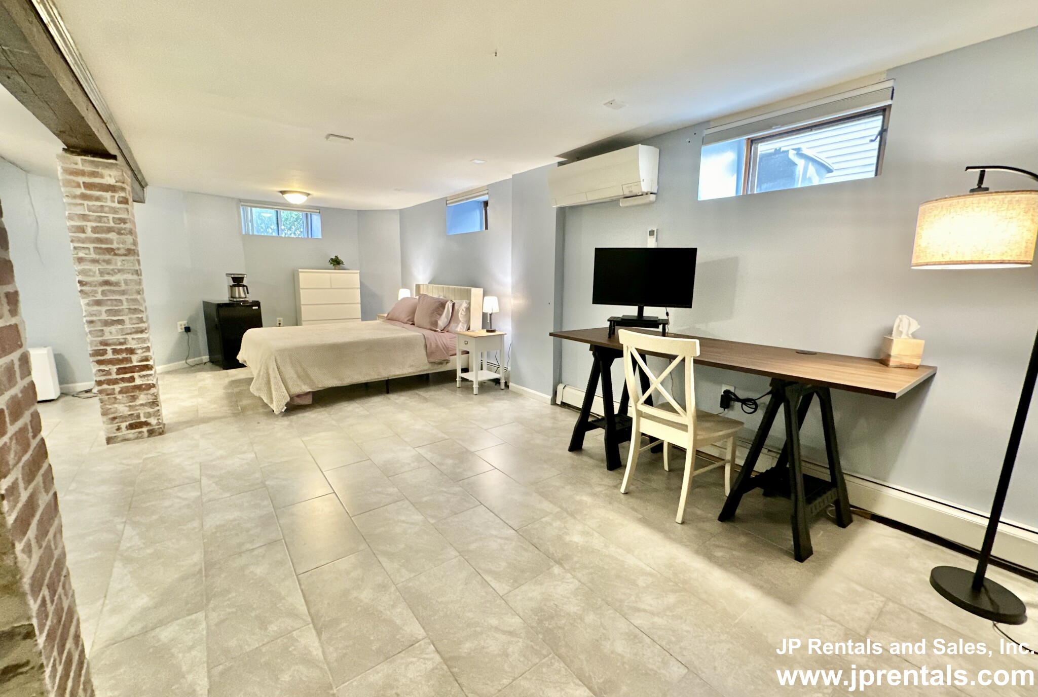 17 Spalding St, Jamaica Plain