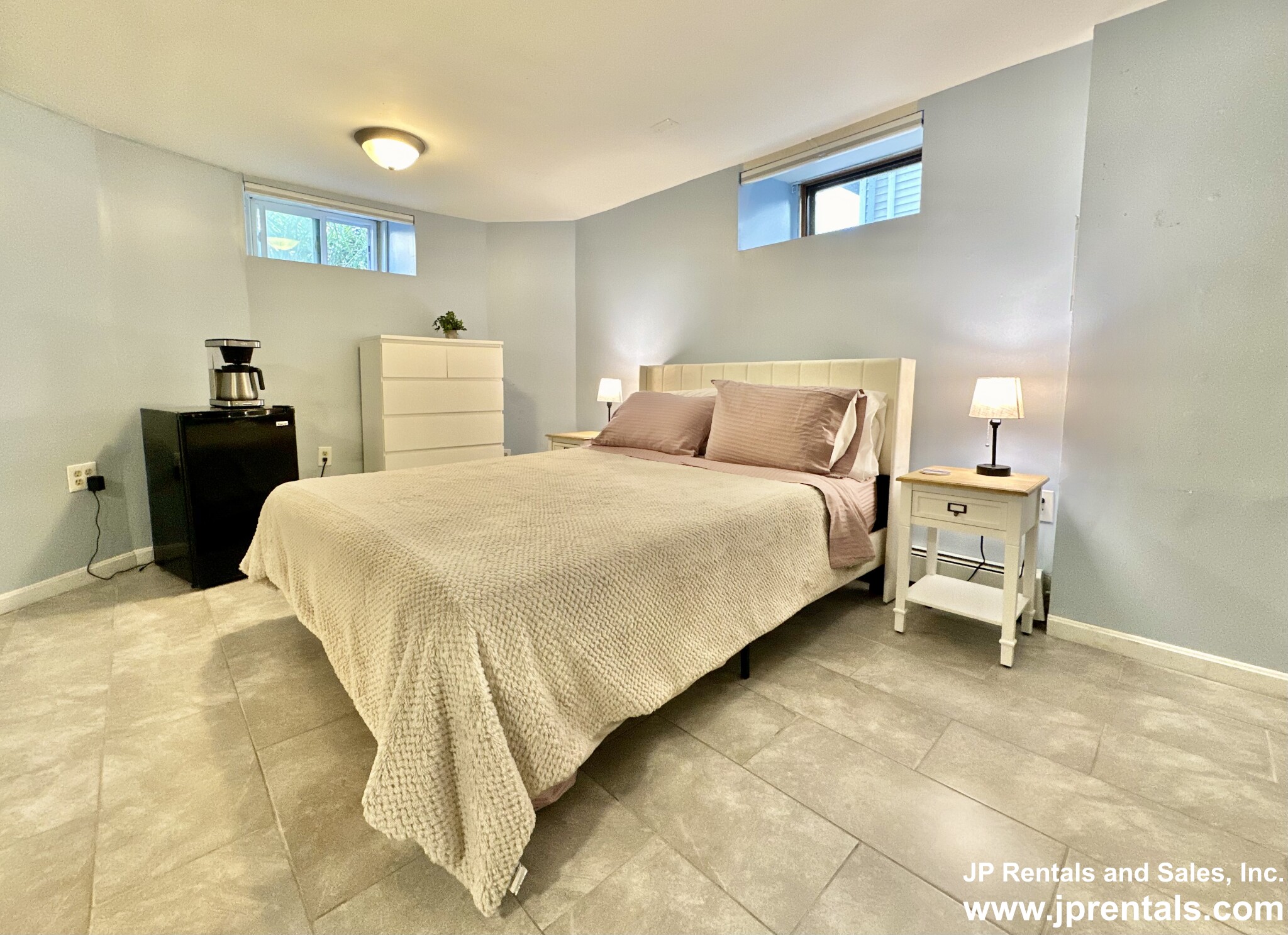 17 Spalding St, Jamaica Plain