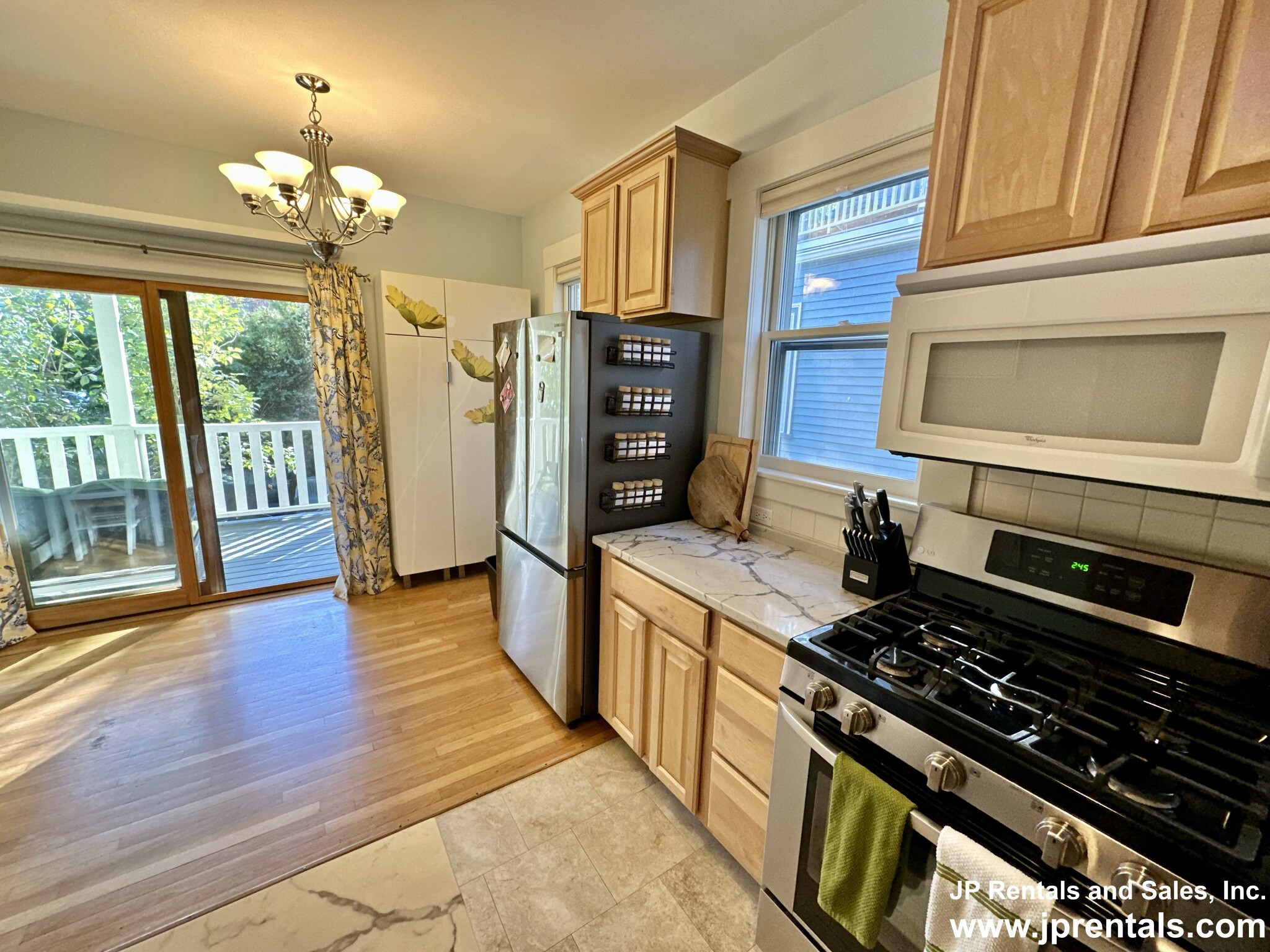 17 Spalding St, Jamaica Plain