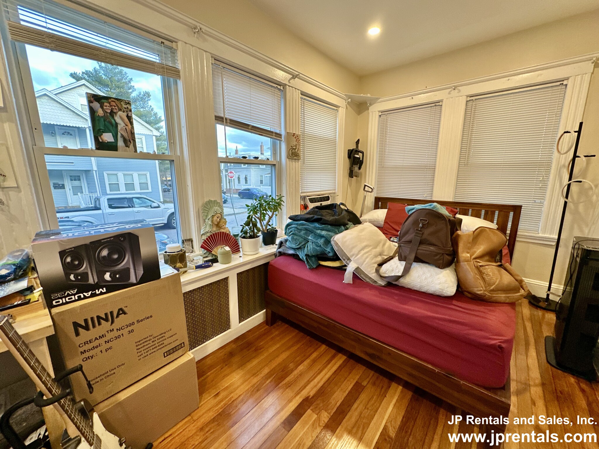 52 West Walnut Park, Jamaica Plain