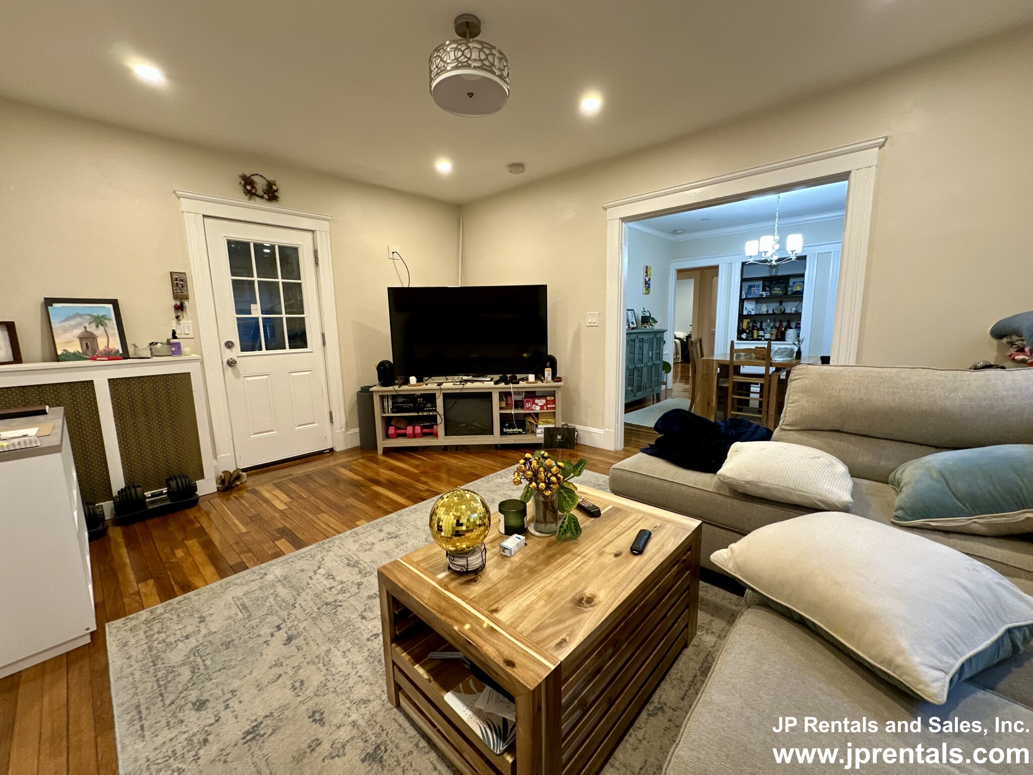 52 West Walnut Park, Jamaica Plain