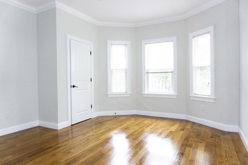 5 bed, 2 bath apartment for rent at 9 Woodside Ave Unit 2, Jamaica Plain — photo 2 of 11