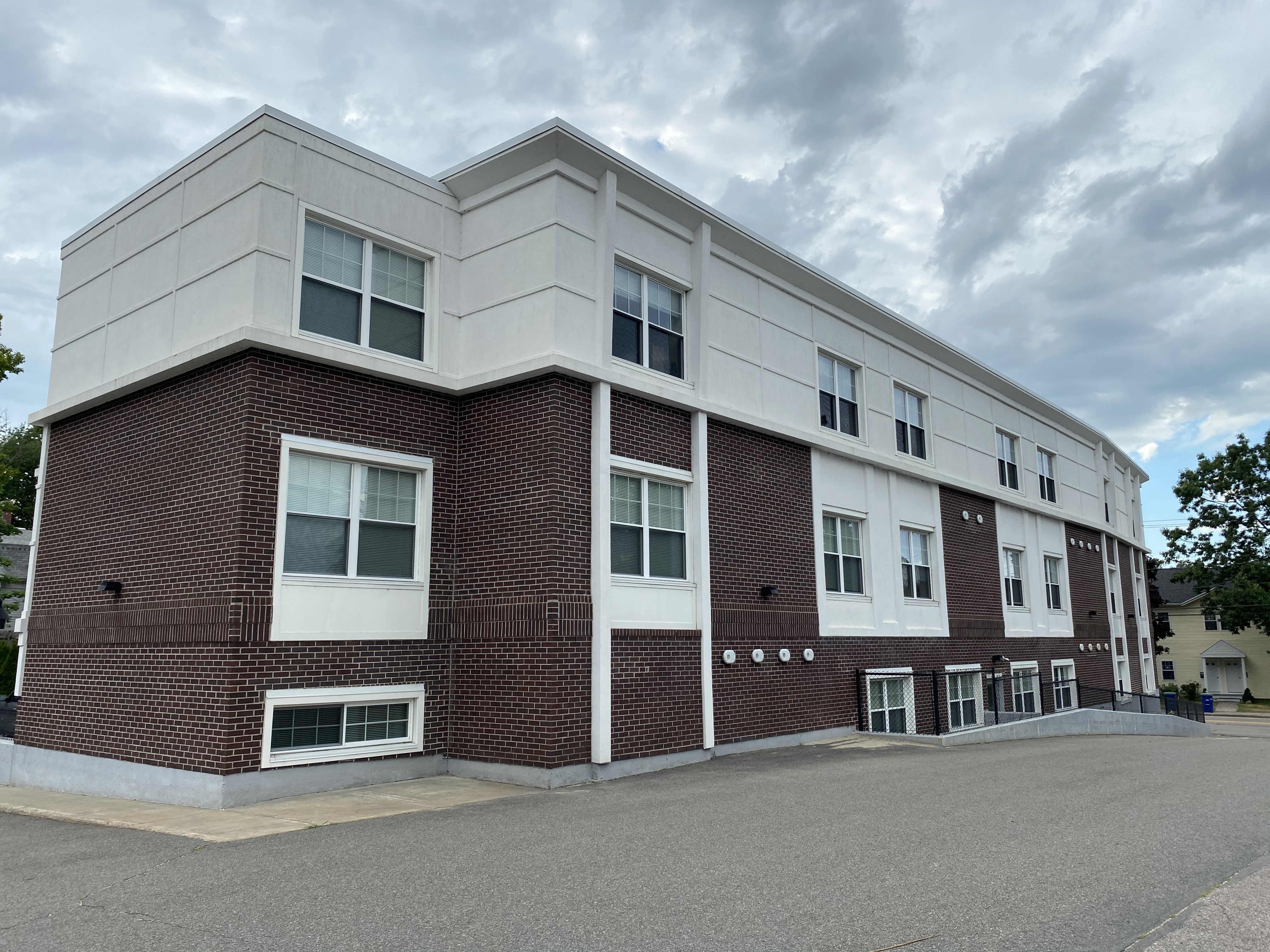 1 bed, 1 bath apartment for rent at 20 Pond St Unit 103, Braintree — photo 1 of 7