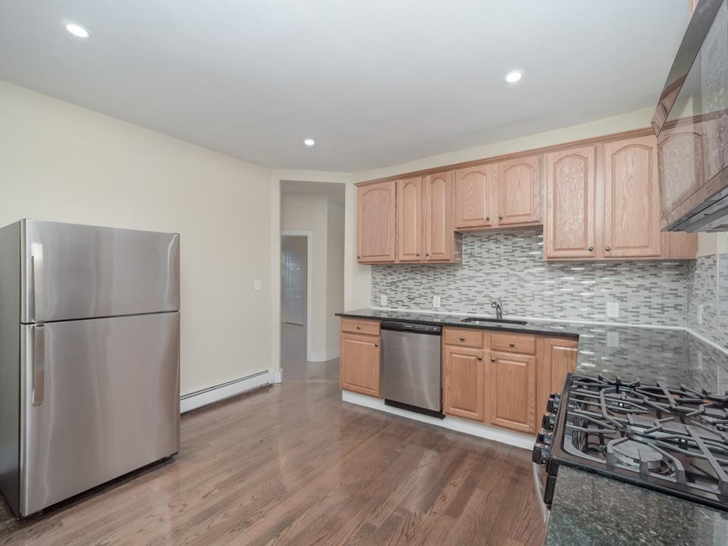 5 bed, 2 bath apartment for rent at 89 Ruthven St Unit 3, Dorchester — photo 2 of 5