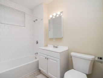 5 bed, 2 bath apartment for rent at 89 Ruthven St Unit 3, Dorchester — photo 3 of 5