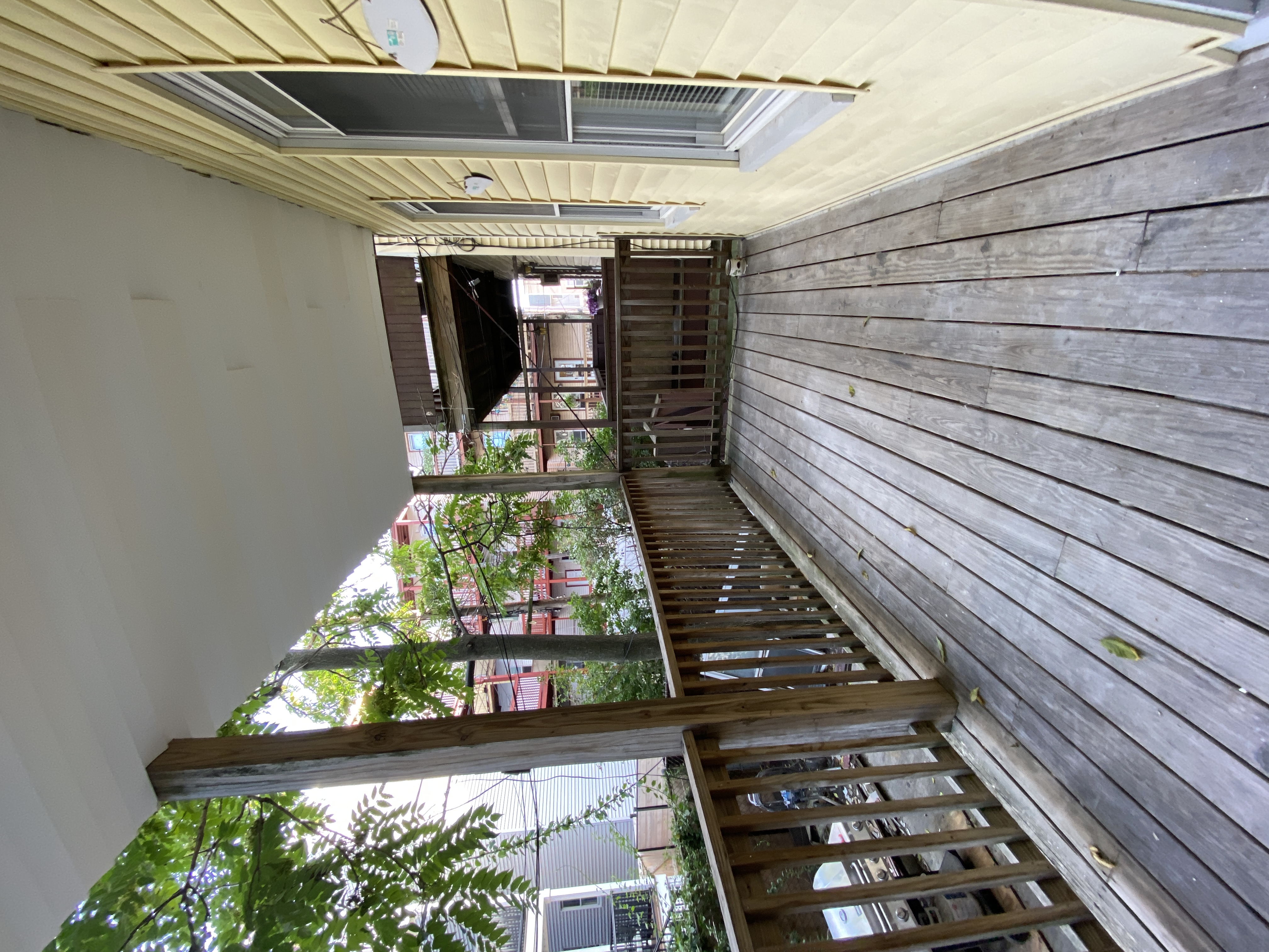 2.5 bed, 1 bath apartment for rent at 205 Chelsea St Unit 1, East Boston — photo 4 of 6