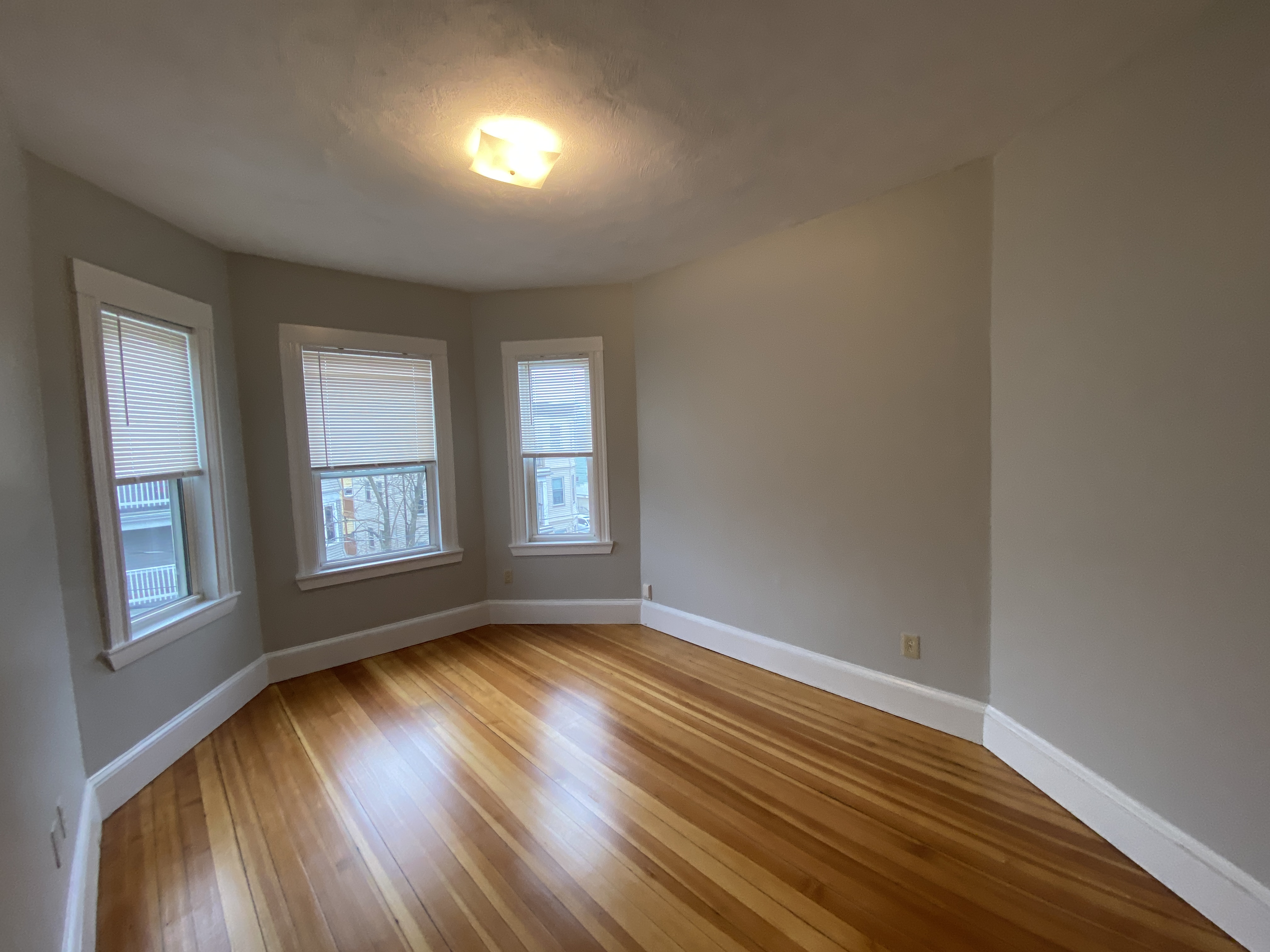 3 bed, 1 bath apartment for rent at 368 Centre St Unit 3, Dorchester — photo 6 of 10