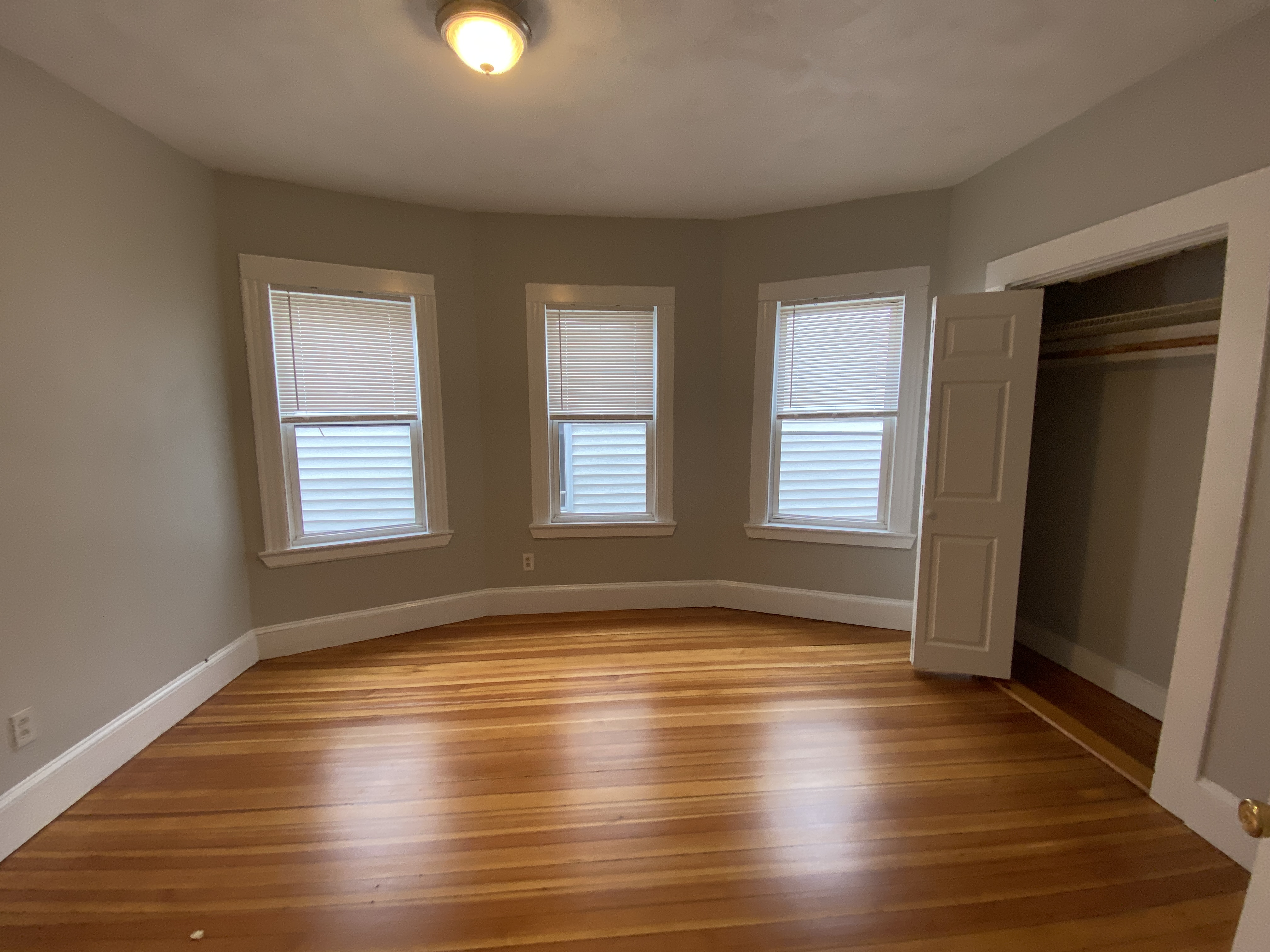 3 bed, 1 bath apartment for rent at 368 Centre St Unit 3, Dorchester
