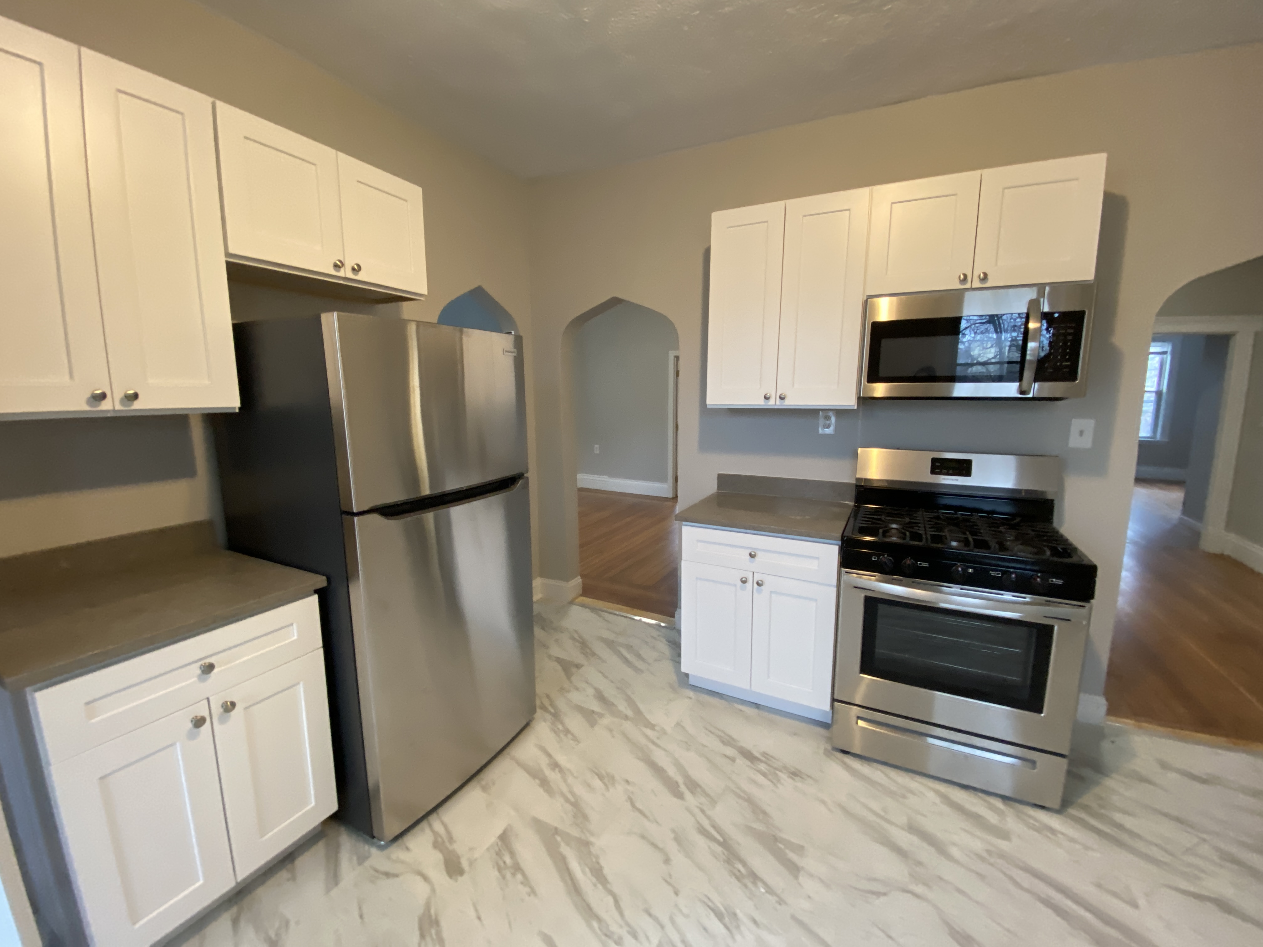 3 bed, 1 bath apartment for rent at 39 Harwood Unit 3, Dorchester — photo 1 of 12