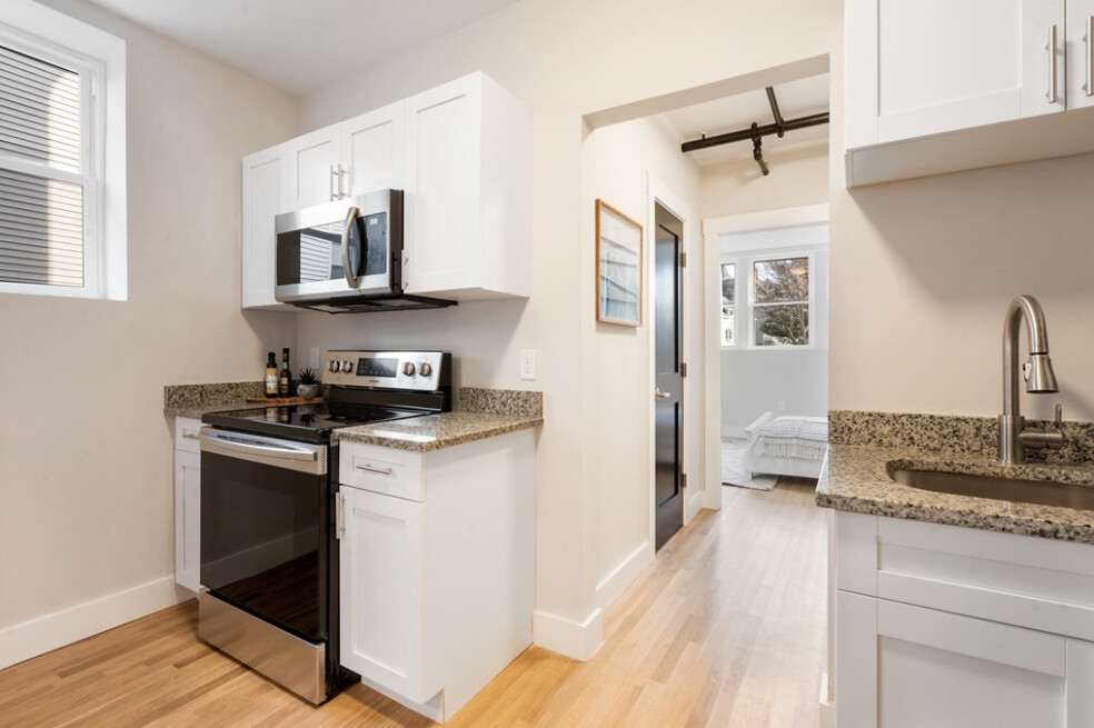 40 Butler Rd, Quincy