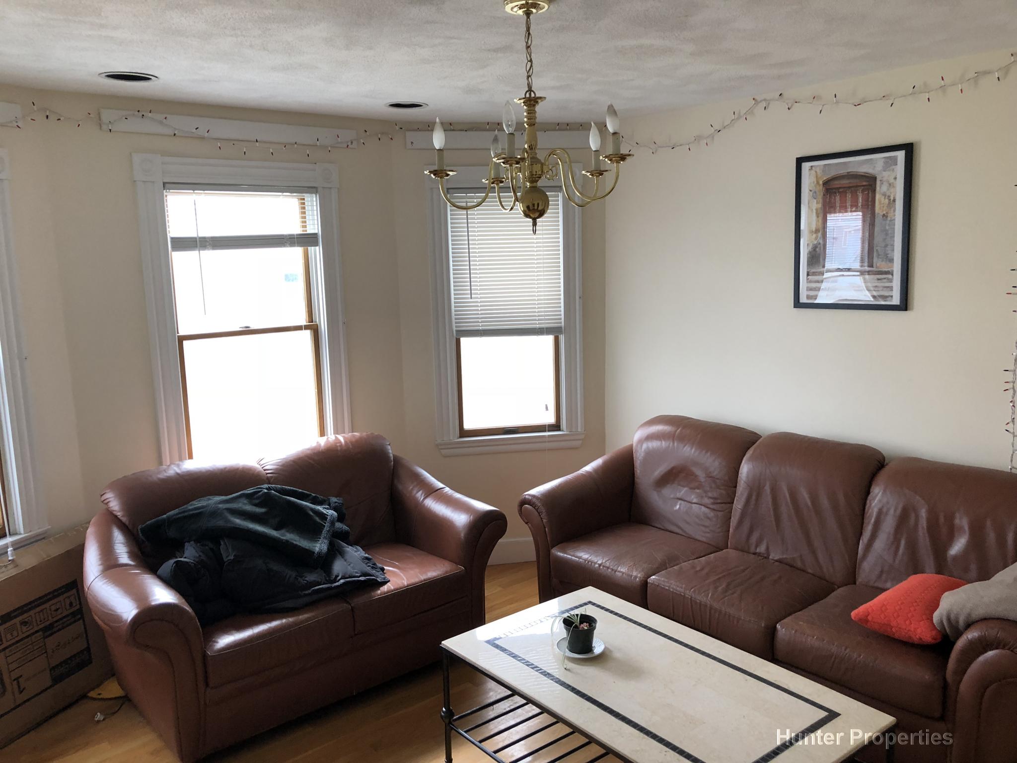 Photos of apartment on Washintgon St.,Boston MA 02131