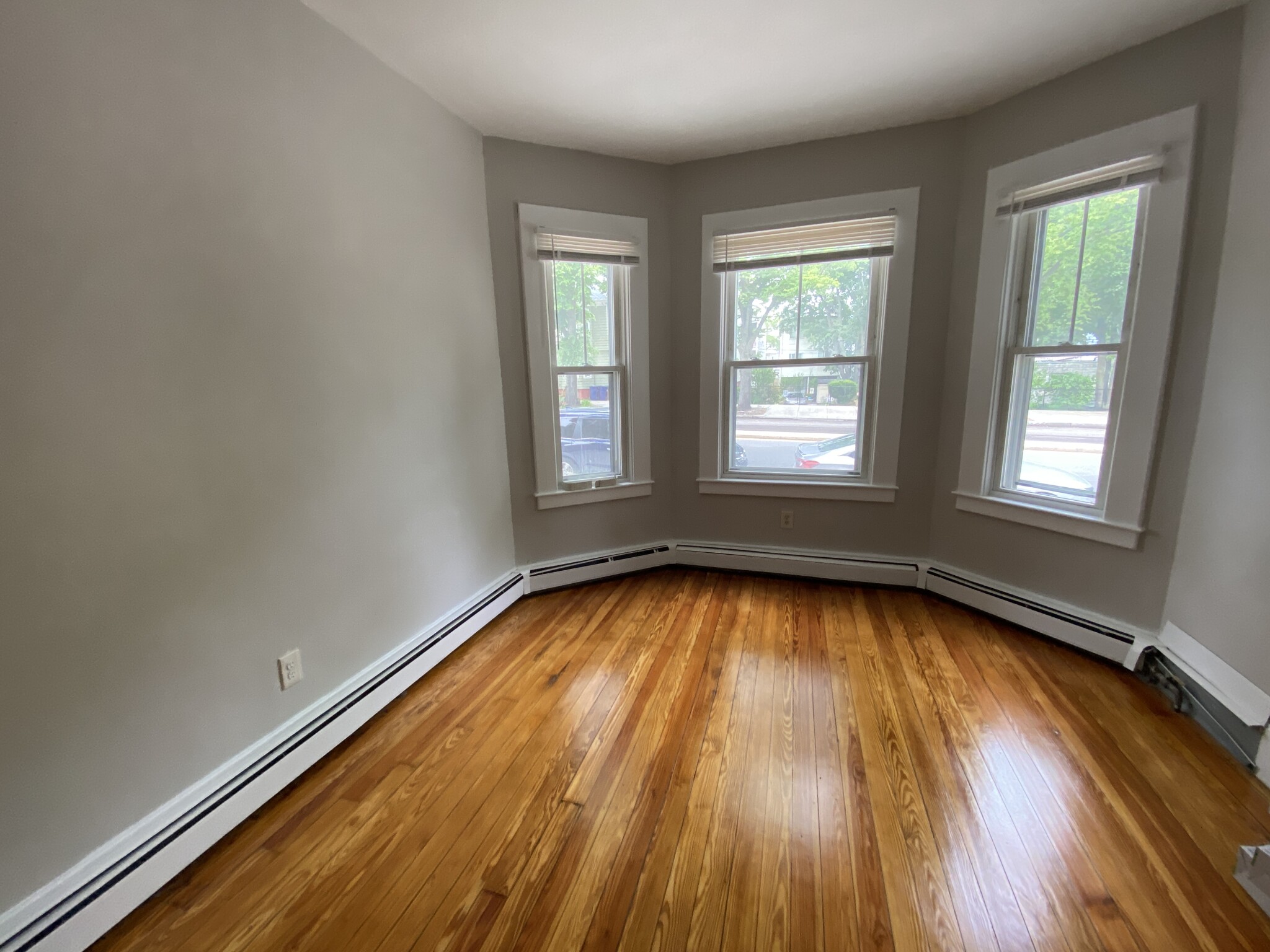 3 bed, 1 bath apartment for rent at 677 Bennington St Unit 2, East Boston — photo 10 of 11