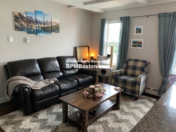 70 Safford St, Montclair