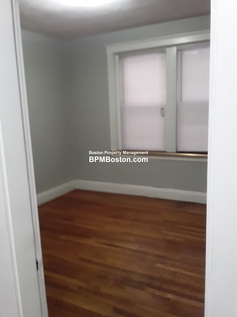 Photos of apartment on Hawthorne,Chelsea MA 02150