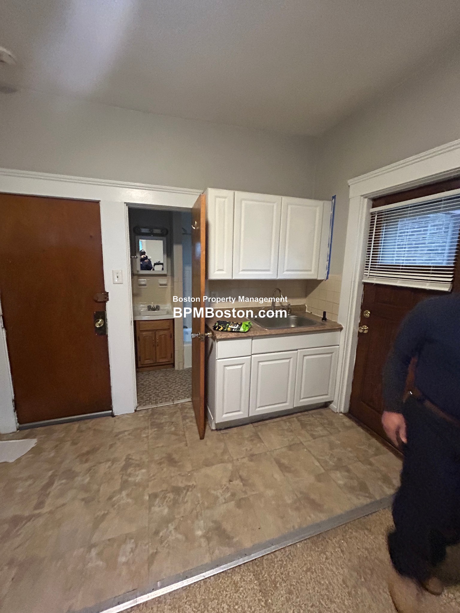 Pictures of  property for rent on Chestnut, Chelsea, MA 02150