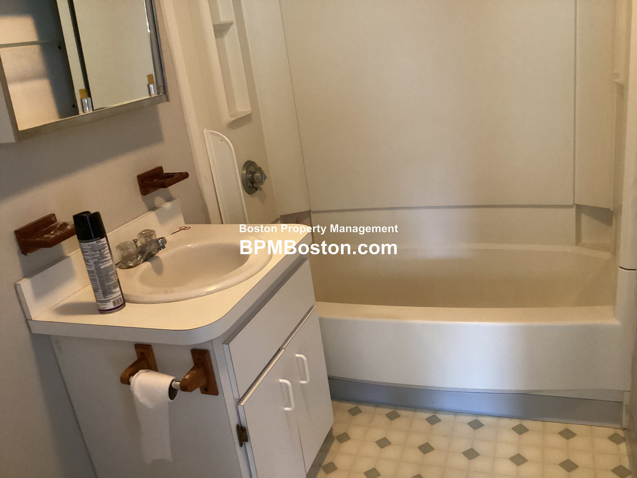 Photos of apartment on Congress,Chelsea MA 02150