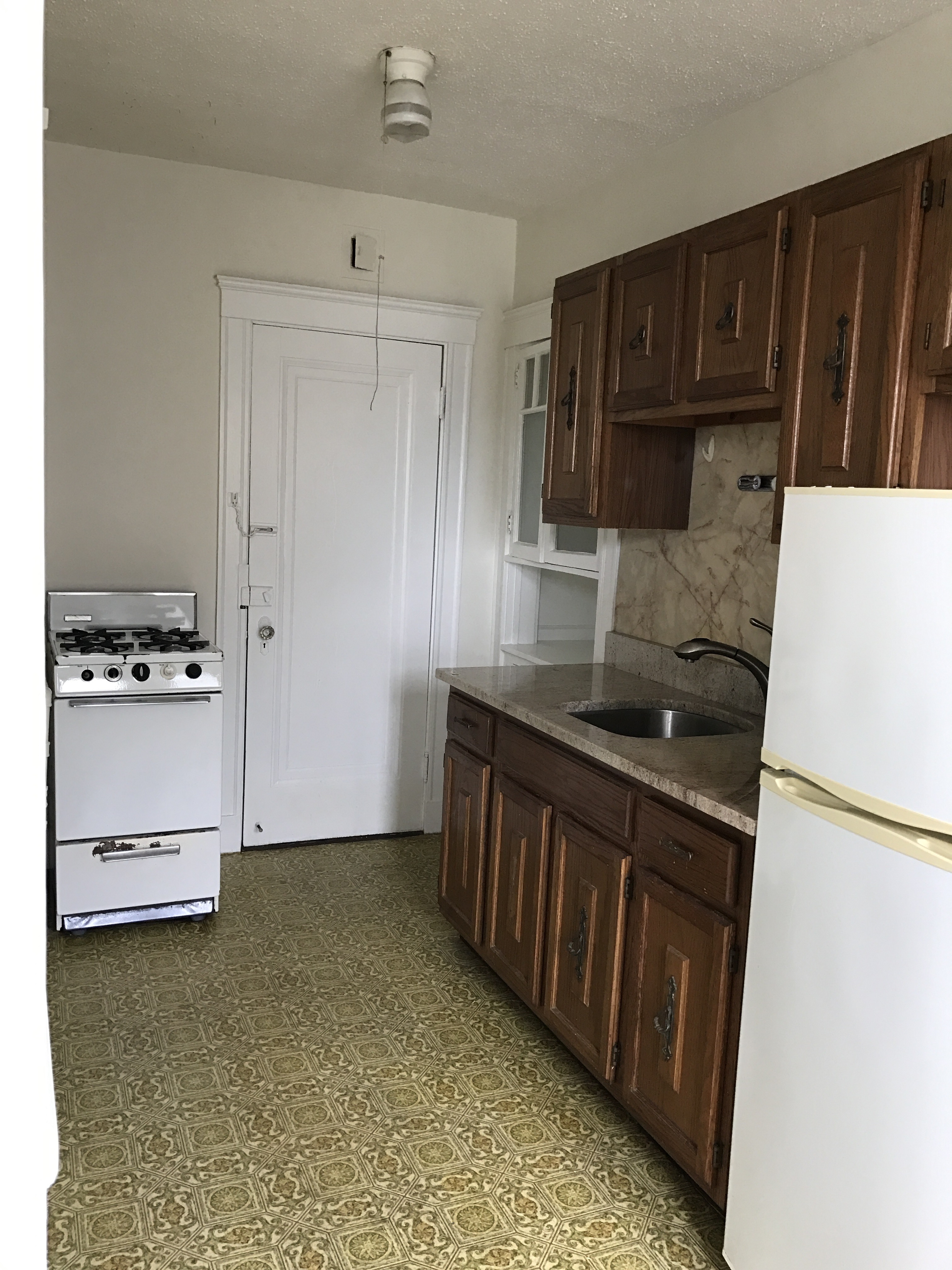 1 bed, 1 bath apartment for rent at 53 Fellsway Unit 17, Medford — photo 4 of 15