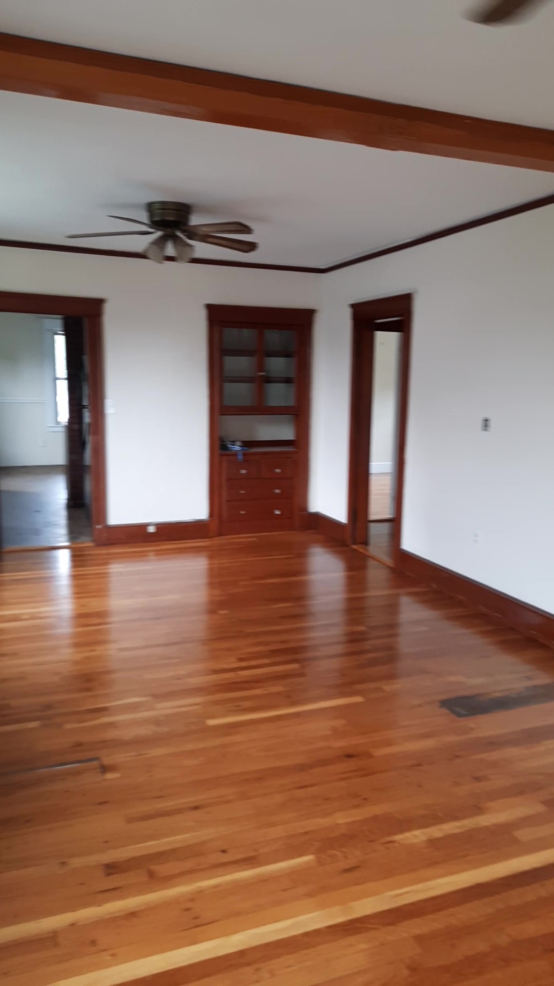 2 bed, 1 bath apartment for rent at 13 Raymond Rd Unit 2, Salem — photo 3 of 12