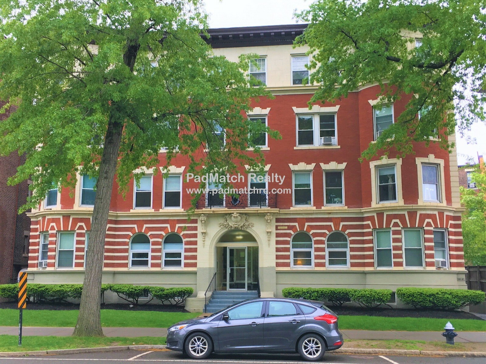 1595 Beacon St, Washington Square