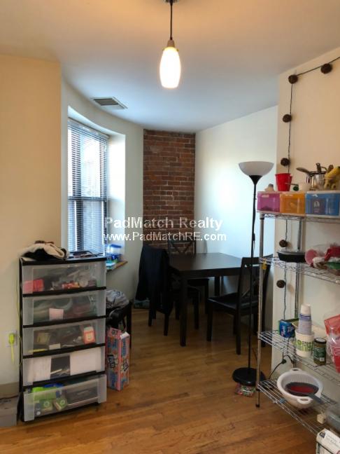 95 Gainsborough St, Fenway