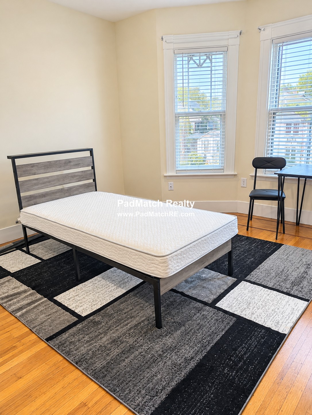 Pictures of  property for rent on Chiswick, Boston, MA 02135