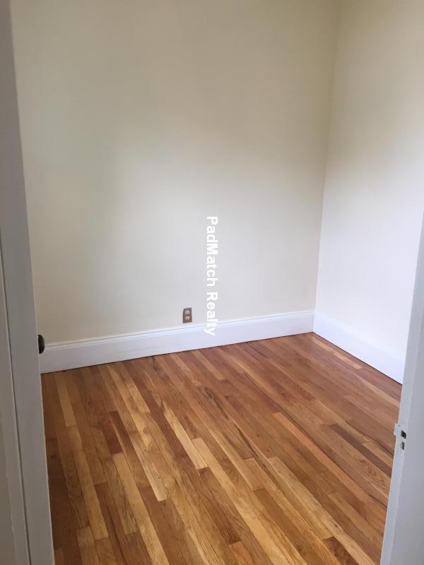 74 Saint Rose St, Jamaica Plain