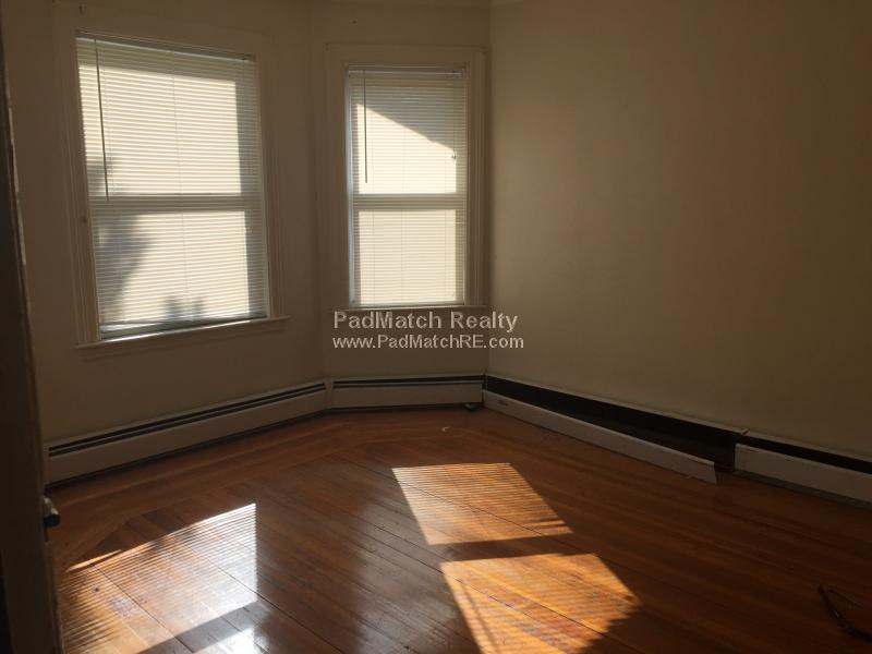 785 Washington St, Washington Square