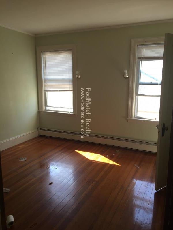 785 Washington St, Washington Square