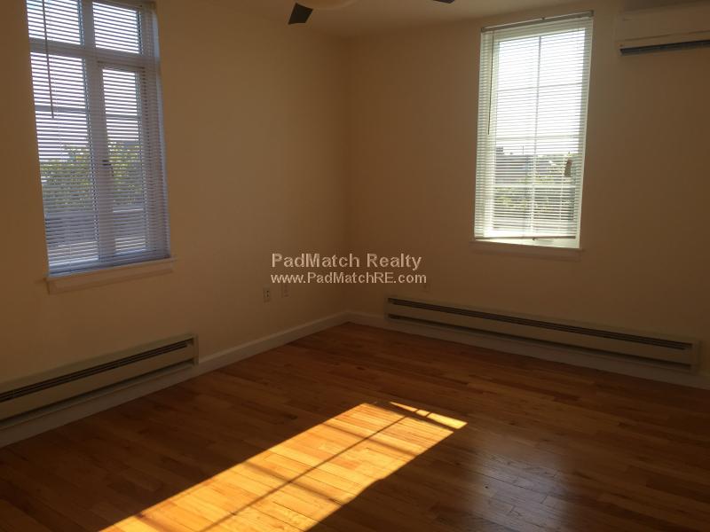 60 Brattle St, Harvard Square