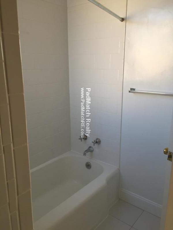 60 Brattle St, Harvard Square