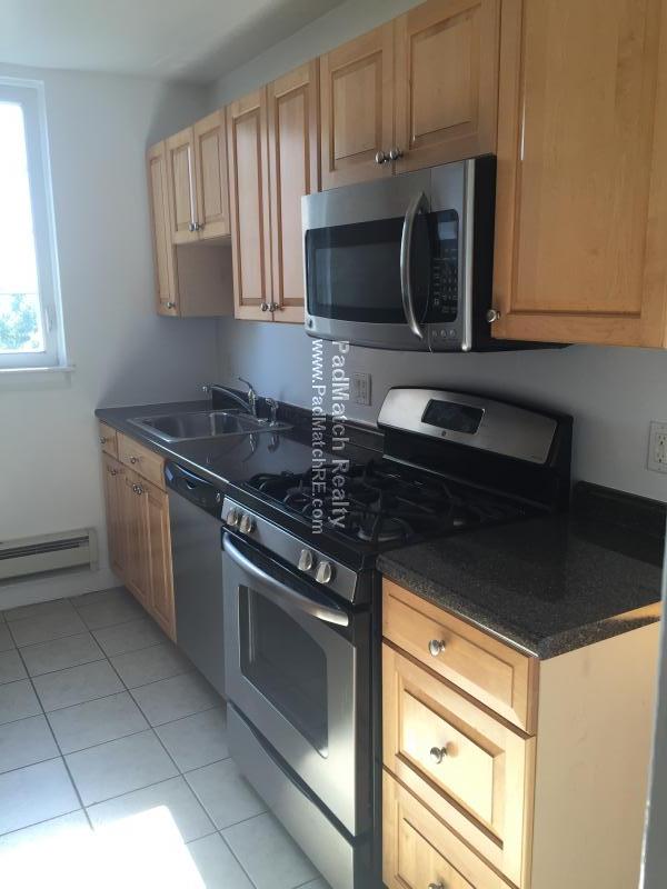 60 Brattle St, Harvard Square