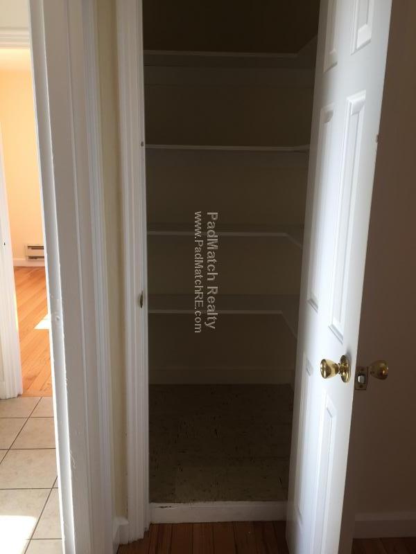 60 Brattle St, Harvard Square