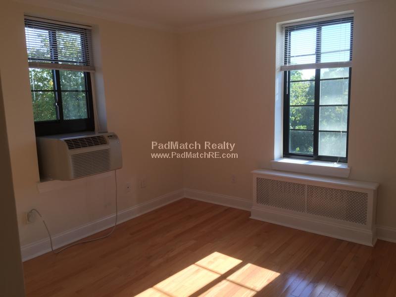 60 Brattle St, Harvard Square