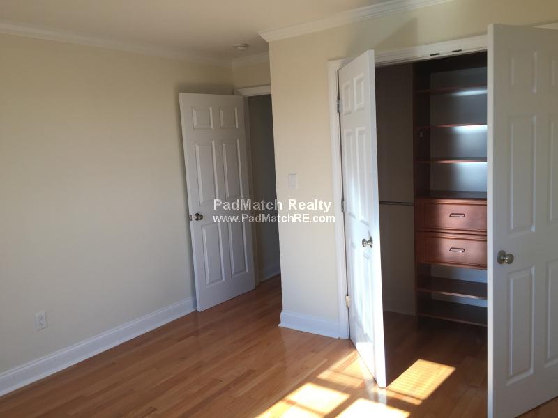 60 Brattle St, Harvard Square