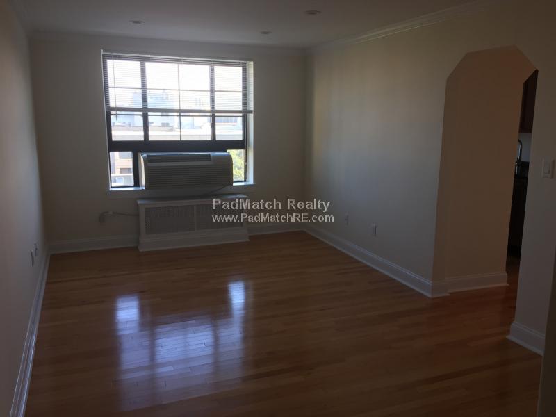 60 Brattle St, Harvard Square