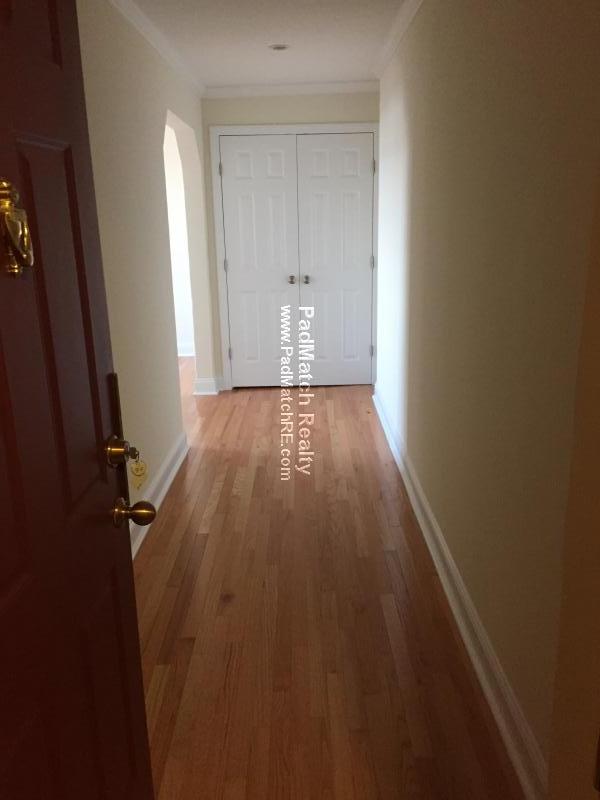 60 Brattle St, Harvard Square