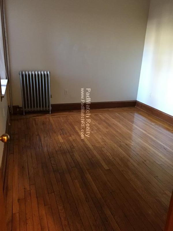 Photo 4 of 21 Gibbs St. Unit 2