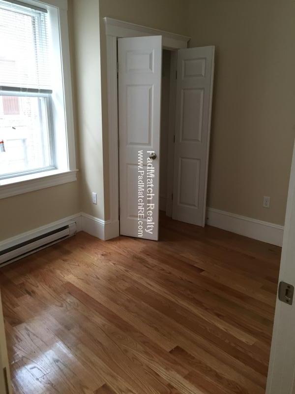 887 Huntington Ave, Mission Hill