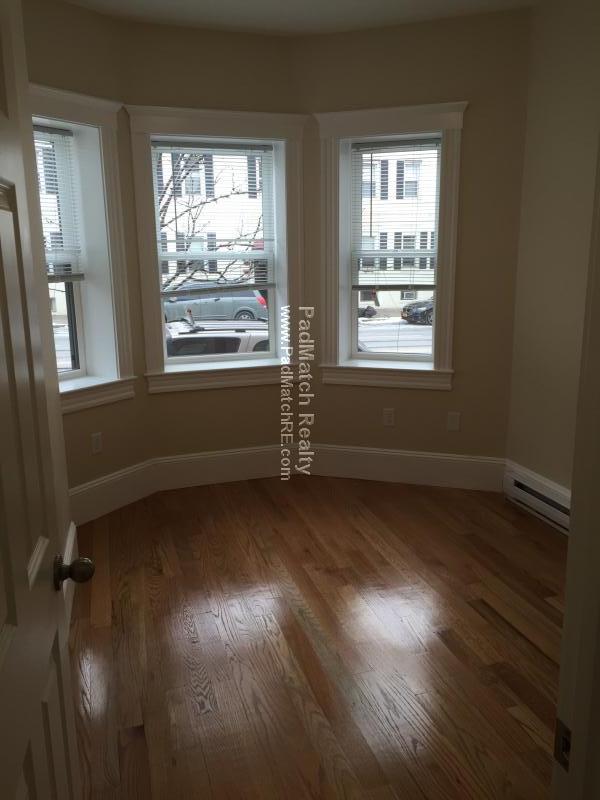 887 Huntington Ave, Mission Hill