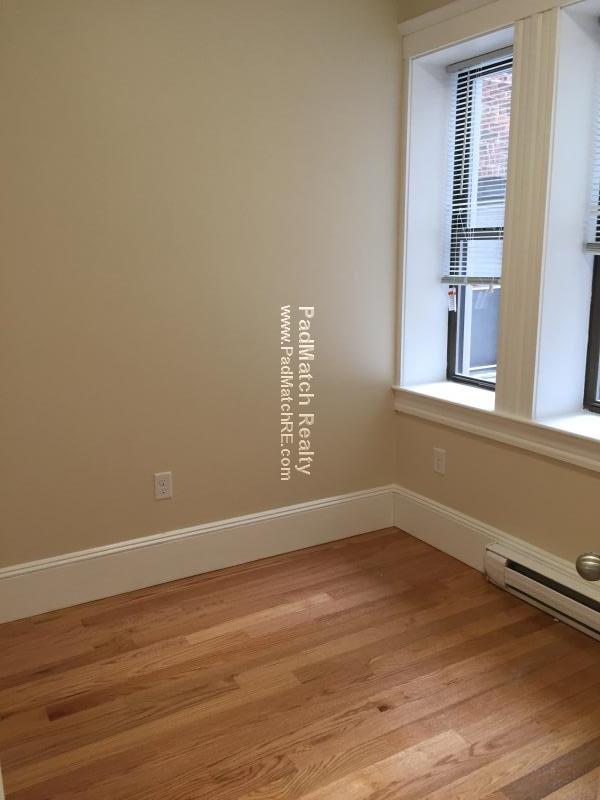 887 Huntington Ave, Mission Hill