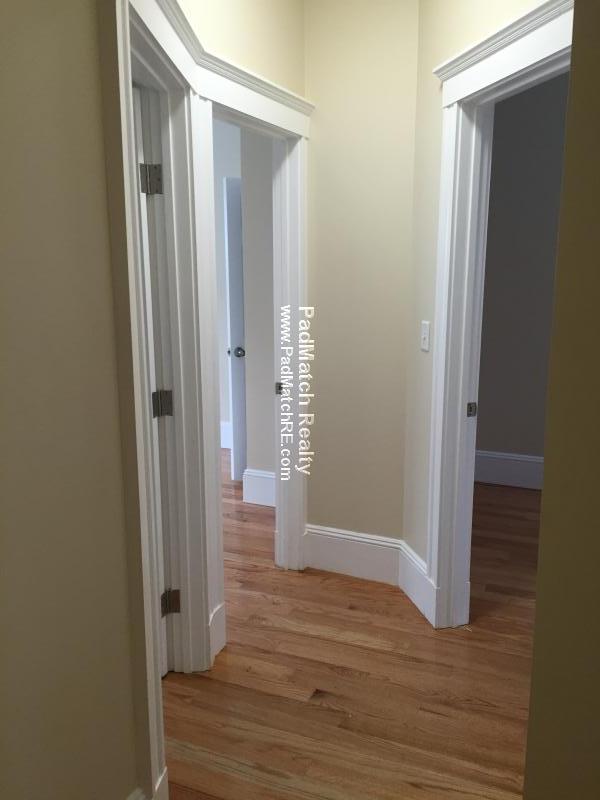 887 Huntington Ave, Mission Hill