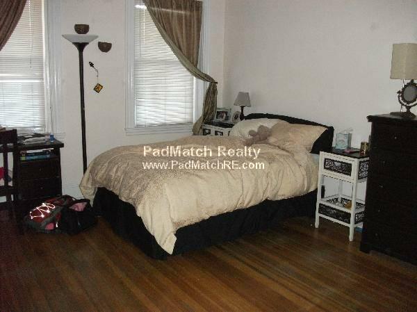 14 Palace Rd, Fenway